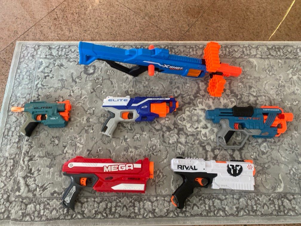 Nerf bundle (Category: Action & Battle Toys) located in Singapore. Submitted by etonne2.0 (Listing ID 1457614536, Image 1). Description: Selling all together for 40$ Meet up at my location All guns are working No bullets included.