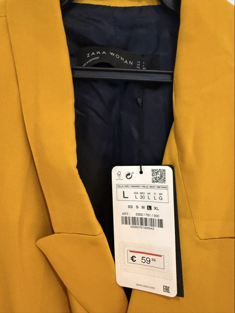 New Zara blazer L (Category: Coats, Jackets and Outerwear) located in Makati City. Submitted by nmvs1 (Listing ID 1457558229, Image 2). Description: New with tag Zara double breasted blazer Large Eur 60 around 4k in pesos Super nice .