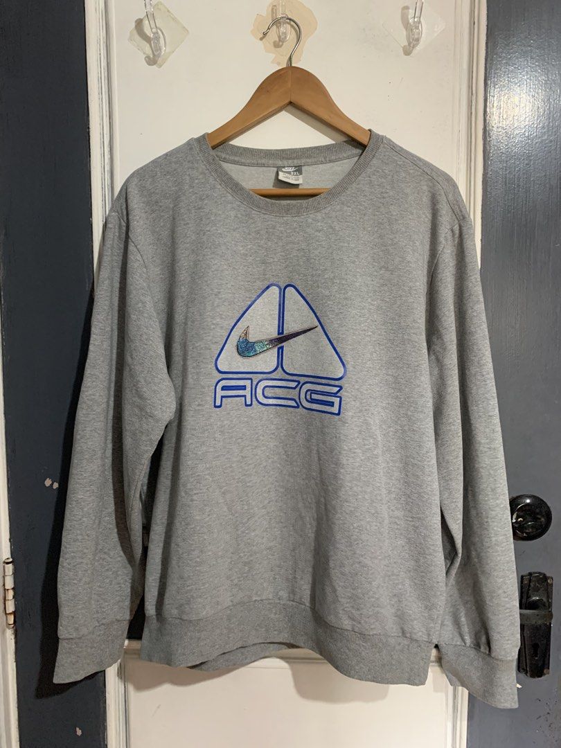 Nike ACG Longsleeves (Category: Activewear) located in Quezon City. Submitted by _berj_ (Listing ID 1457608070, Image 1). Description: Vintage Bootleg Nike ACG Longsleeves Bike ACG logo front and nike logo at back Few crackprints and minor stain 23x27 fit 980 Only.