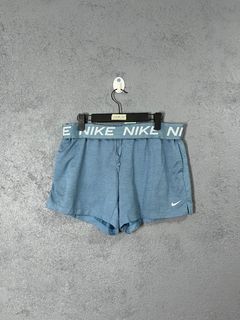 (Category: ) located in . Submitted by basicthrifted (Listing ID 1457567531, Image 1). Description: .