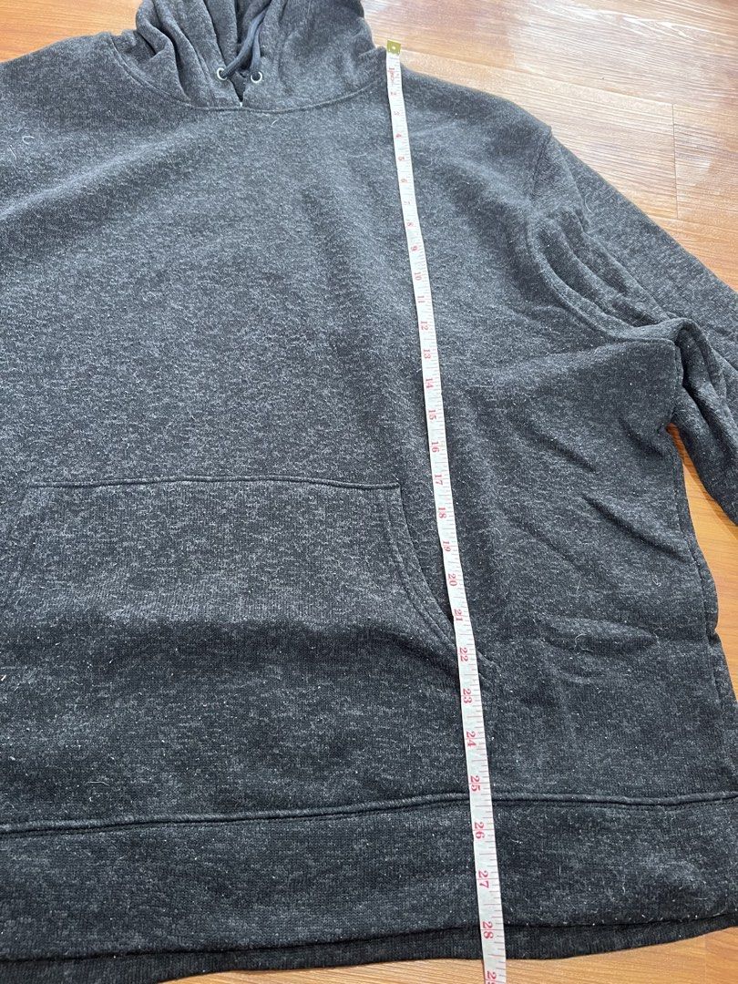 Old Navy fleece pullover hoodie charcoal heather (Category: Activewear) located in Manila. Submitted by declutteringlangpo (Listing ID 1457551620, Image 2). Description: Length: 28 Width: 27 Sleeve: 32.