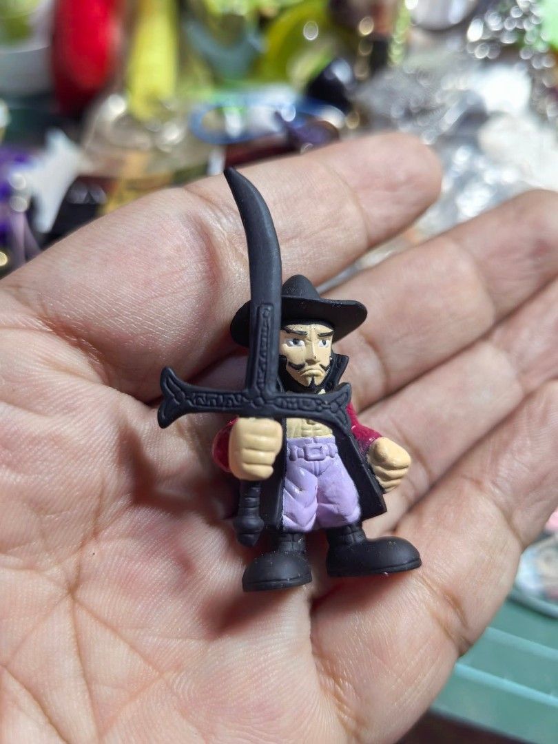 One Piece - Mihawk (Category: Figurines & Statues) located in Cebu City. Submitted by dudes_villanueva (Listing ID 1457624757, Image 2). Description: One Piece - Mihawk.