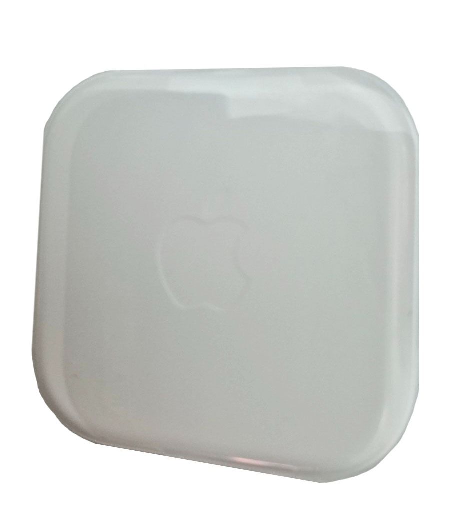 Original Apple Earpods for iPhone 5 (Category: Earphones) located in Manila. Submitted by gw8shop (Listing ID 1457607435, Image 2). Description: .