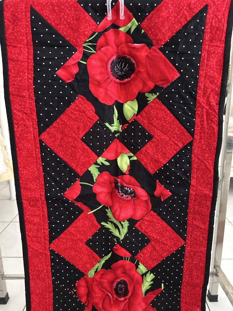 Patchwork Table Runner - Red (Category: Other Home Decor) located in Kuala Lumpur. Submitted by azthrift69 (Listing ID 1457528949, Image 3). Description: Item selected bundle - belum basuh Material cotton Size 42 x 120 cm Condition as pictures No fussy / joy / return / refund Postage RM8 Semenanjung.