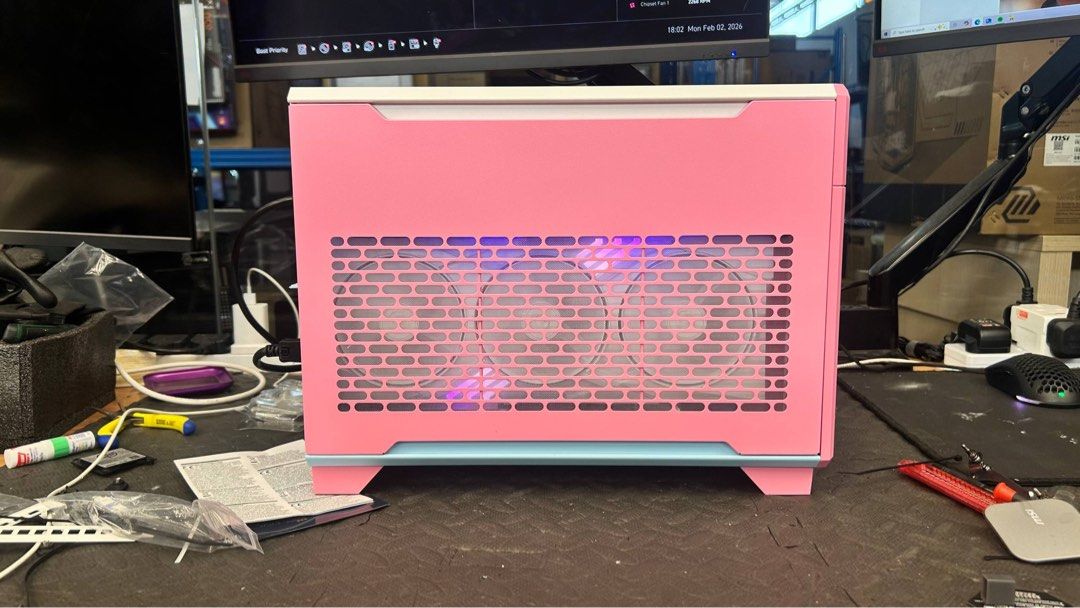 PC/Computer building services (Category: Office & Business Technology) located in Singapore. Submitted by alifaziz67 (Listing ID 1457586771, Image 3). Description: Scared to build a pc? dont worry im here to help you starting from $50, price will increase based on how custom you want ur pc to be feel free to ask any tech questions too .