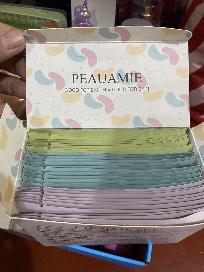 PEAUAMIE Under Eye Patches Mask Set (Category: Face Care) located in Cavite. Submitted by momrocks (Listing ID 1457579333, Image 3). Description: PEAUAMIE Under Eye Patches Gold and Hyaluronic Acid for puffy eyes, Rose Eye Masks for Dark Circles and Puffiness skin care Smooth Wrinkles 30 Pairs.