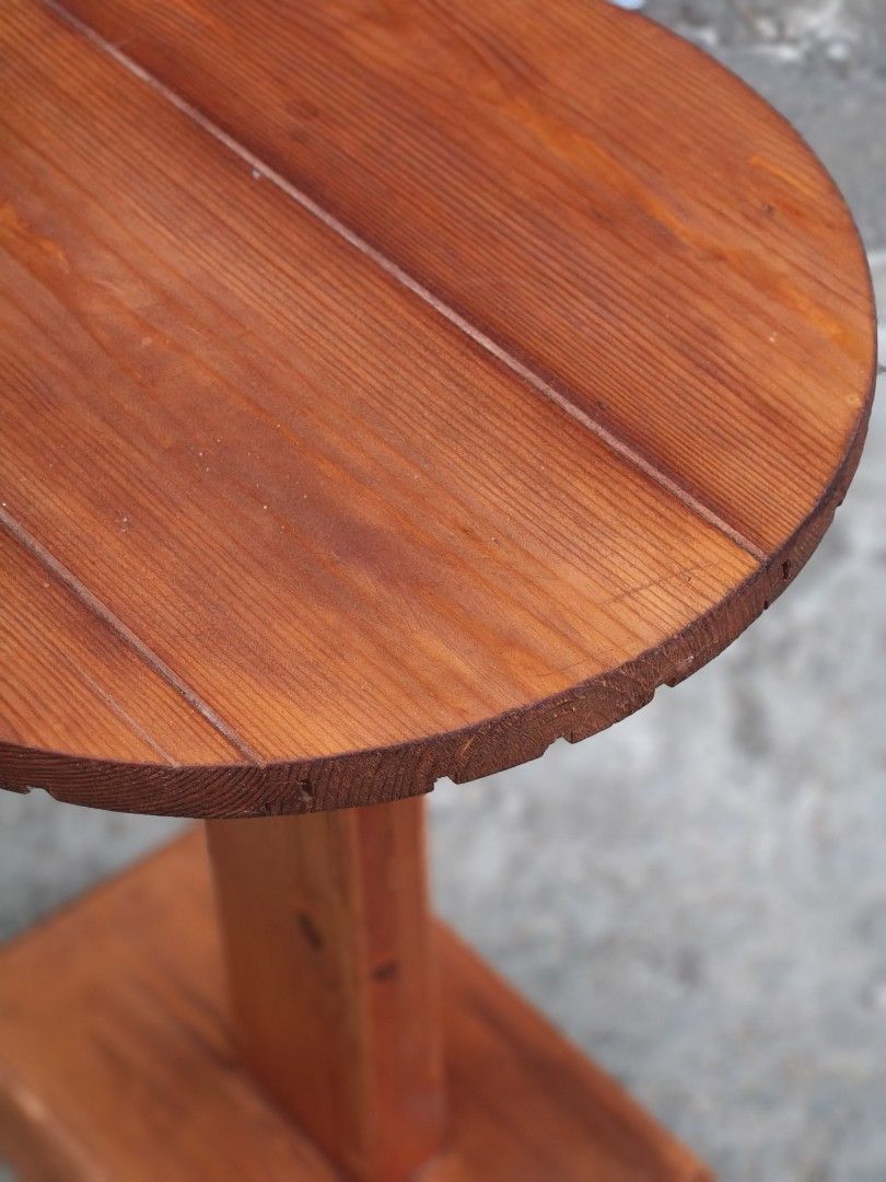 Pedestal table solid pine wood (Category: Tables & Sets) located in Cavite. Submitted by yourownspace.tgyty (Listing ID 1457666993, Image 3). Description: solid pine wood pedestal side / drink table. can also be used as display stand.