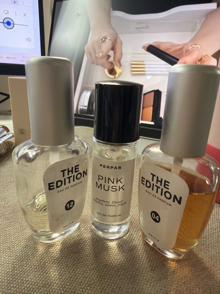 Perfumes set (Category: Fragrance & Deodorants) located in Bulacan. Submitted by karisma_noverra (Listing ID 1457565654, Image 2). Description: Set only.