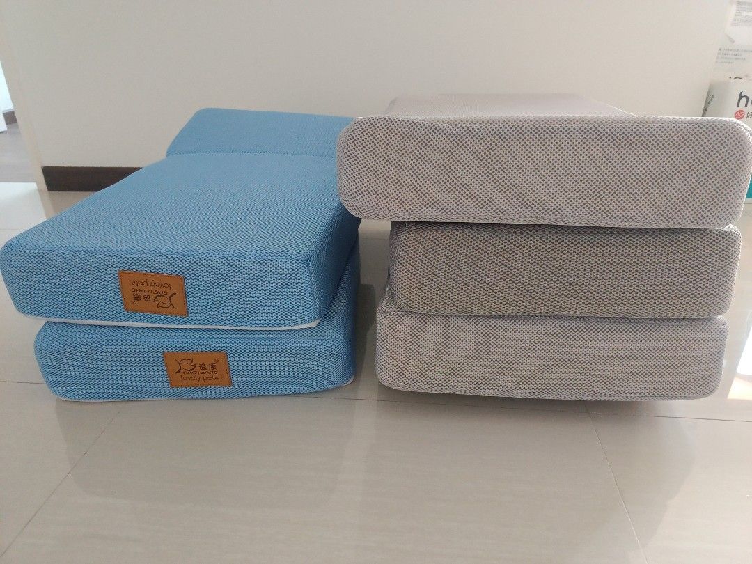 Pet steps - stackable antislip (Category: Homes & Other Pet Accessories) located in Singapore. Submitted by bedblanket (Listing ID 1457588059, Image 3). Description: - Stackable design for adjustable height. each cushion is about 70 x 40 x 10 cm - Anti-slip surface for secure footing - Ideal for dogs and cats of all ages - Assists pets in reaching furniture like sofas and beds - Provides a safe and comfortable way to climb - Durable and easy to c