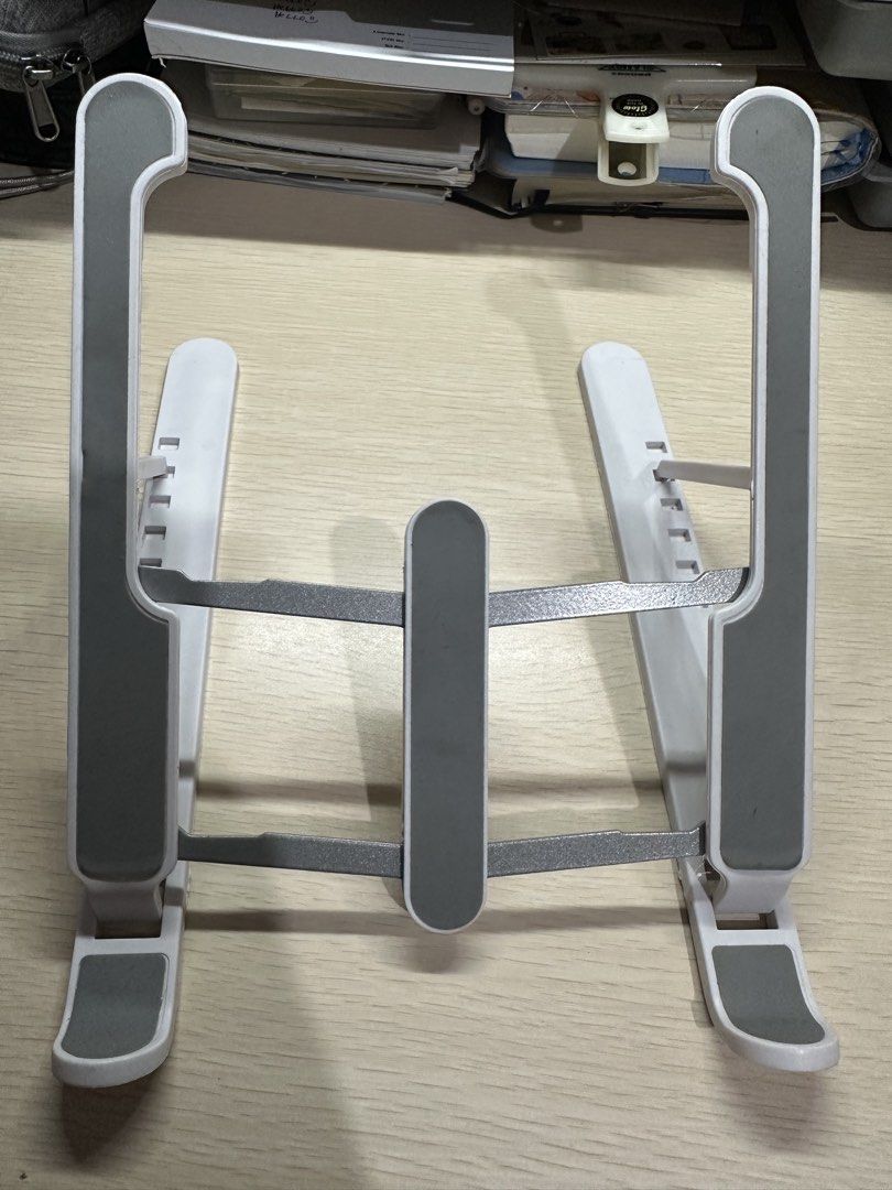 Plastic Laptop Stand Tablet Stand Portable Laptop Stand (Category: Laptop Bags & Sleeves) located in Manila. Submitted by shopkriscloset (Listing ID 1457694330, Image 3). Description: ‼️PLEASE READ BEFORE PLACING AN OFFER: 🩵Please be patient and respectful. 🤗 If I don’t get to reply immediately, I might be working. 🧡Please REFRAIN from making an offer if you do not intend to complete the purchase. 🧡Kindly read the description for more details