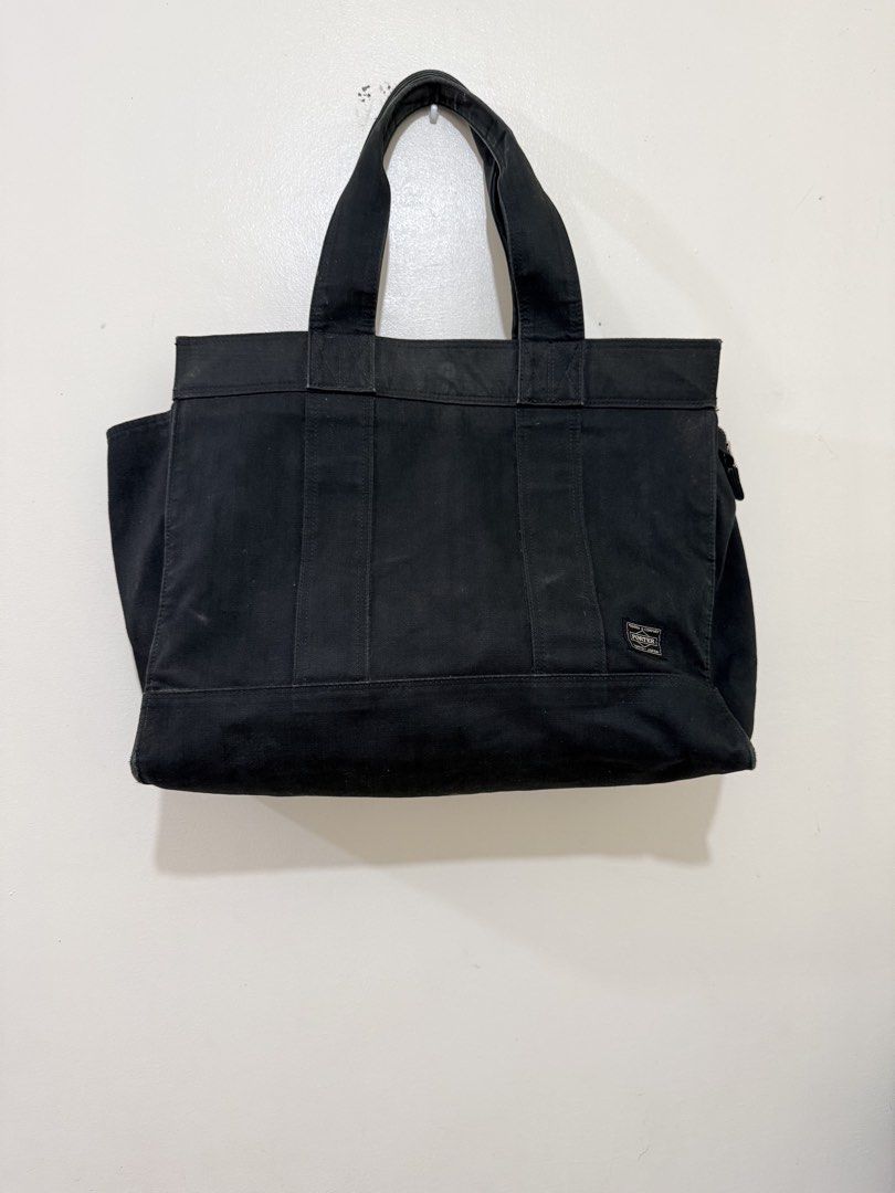 Porter-Yoshida & Co. Black Canvas Tote Bag (Category: Tote Bags) located in Abulug. Submitted by hayami. (Listing ID 1457519398, Image 2). Description: 𝐏𝐎𝐑𝐓𝐄𝐑 Smoky L Shoulder Zippered Tote 16” × 12.5” × 6.2” Comfy sa shoulder. Matibay. Ready to use. Made in Japan 🇯🇵.