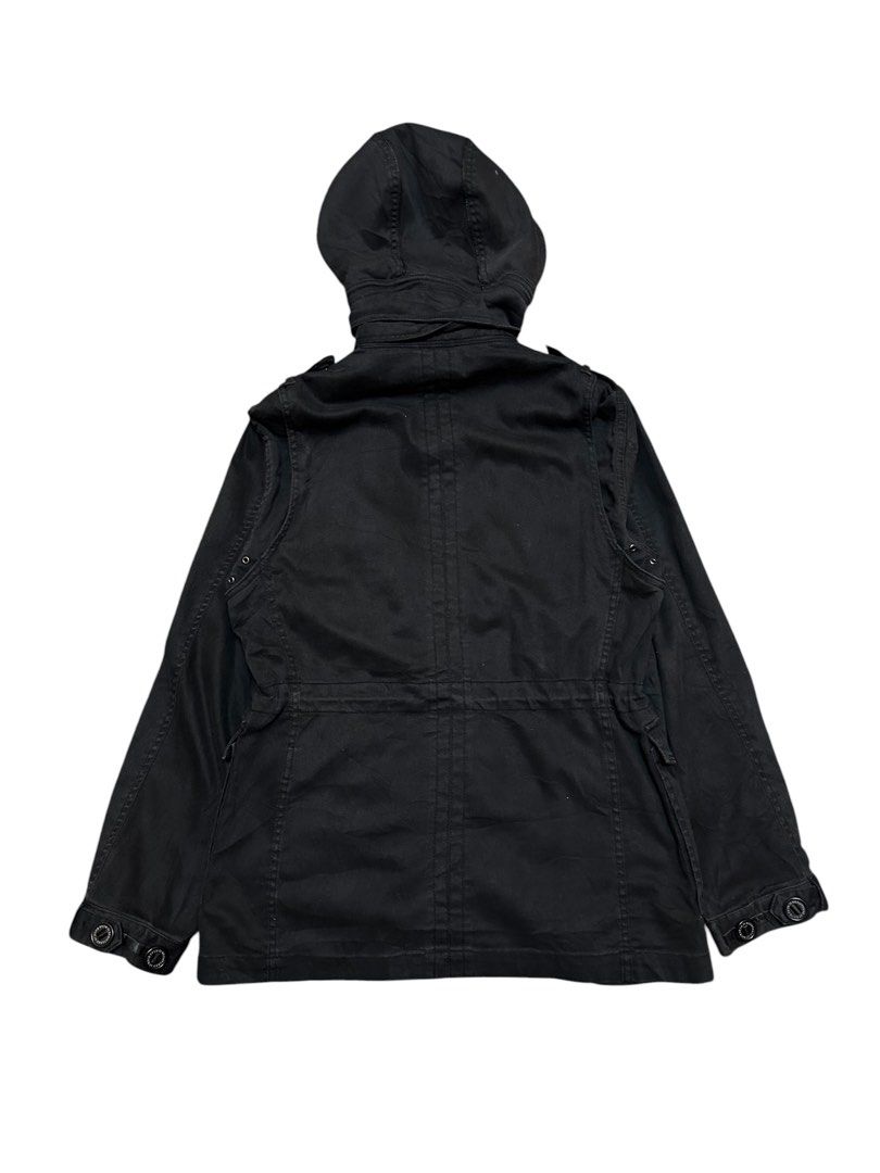 ppfm jacket (Category: Coats, Jackets and Outerwear) located in Sik. Submitted by sahwan (Listing ID 1457517410, Image 3). Description: .