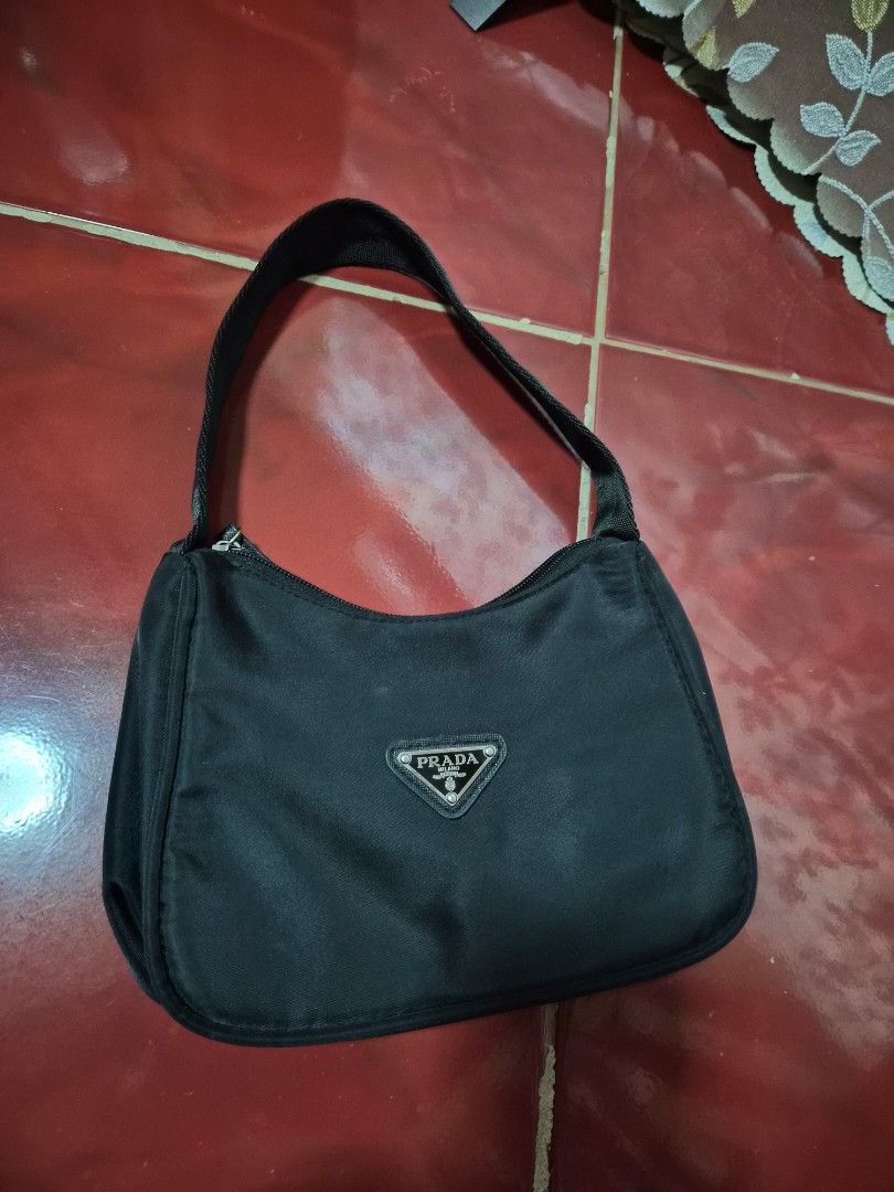 Prada Kili bag (Category: Luxury Bags & Wallets) located in Pasig City. Submitted by periwinklepeach (Listing ID 1457670879, Image 2). Description: .