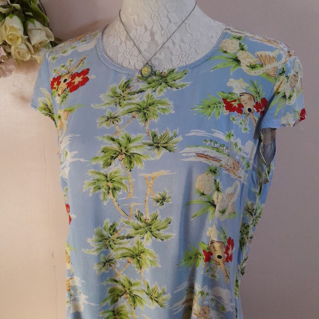 Preloved Korean Light Blue Floral Top (Category: Blouses) located in Caloocan City. Submitted by ailove_ph (Listing ID 1457615396, Image 2). Description: ♡ Preloved pieces, handpicked with love ♡ Color may vary due to lighting ♡ Items are preloved, please manage your expectations ♡ DM for inquiries Thanks loves!💕.