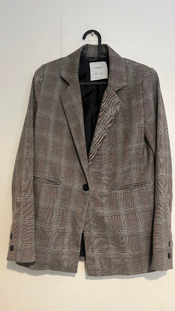 Pull & Bear Plaid Double-Breasted Blazer (Category: Coats, Jackets and Outerwear) located in Bacoor. Submitted by nana_yuzu (Listing ID 1457526567, Image 1). Description: - Stylish grey and black plaid pattern - Single button front closure - Two buttons on each cuff - Fully lined for comfort - Versatile for layering over tops or dresses - Ideal for both work and casual occasions.