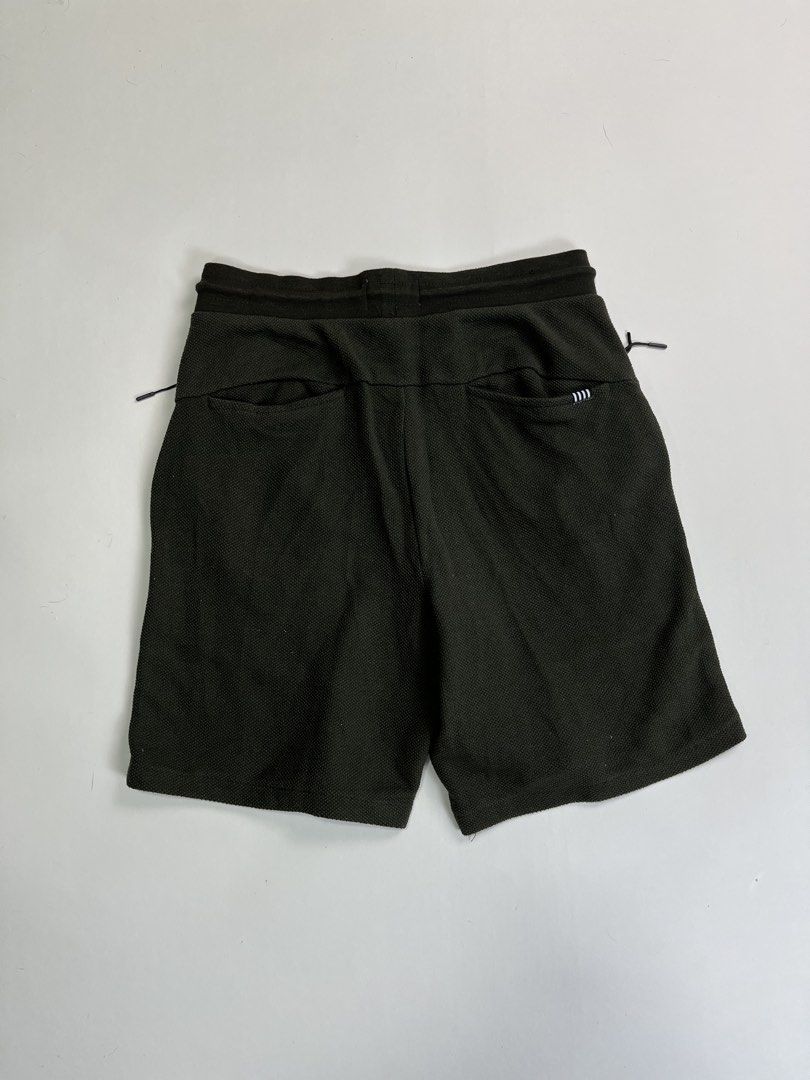 Pull and Bear Shorts (Category: Shorts) located in Makati City. Submitted by ufcknwthbst (Listing ID 1457531414, Image 3). Description: 18 inch length 9.5/10 condition No issue.