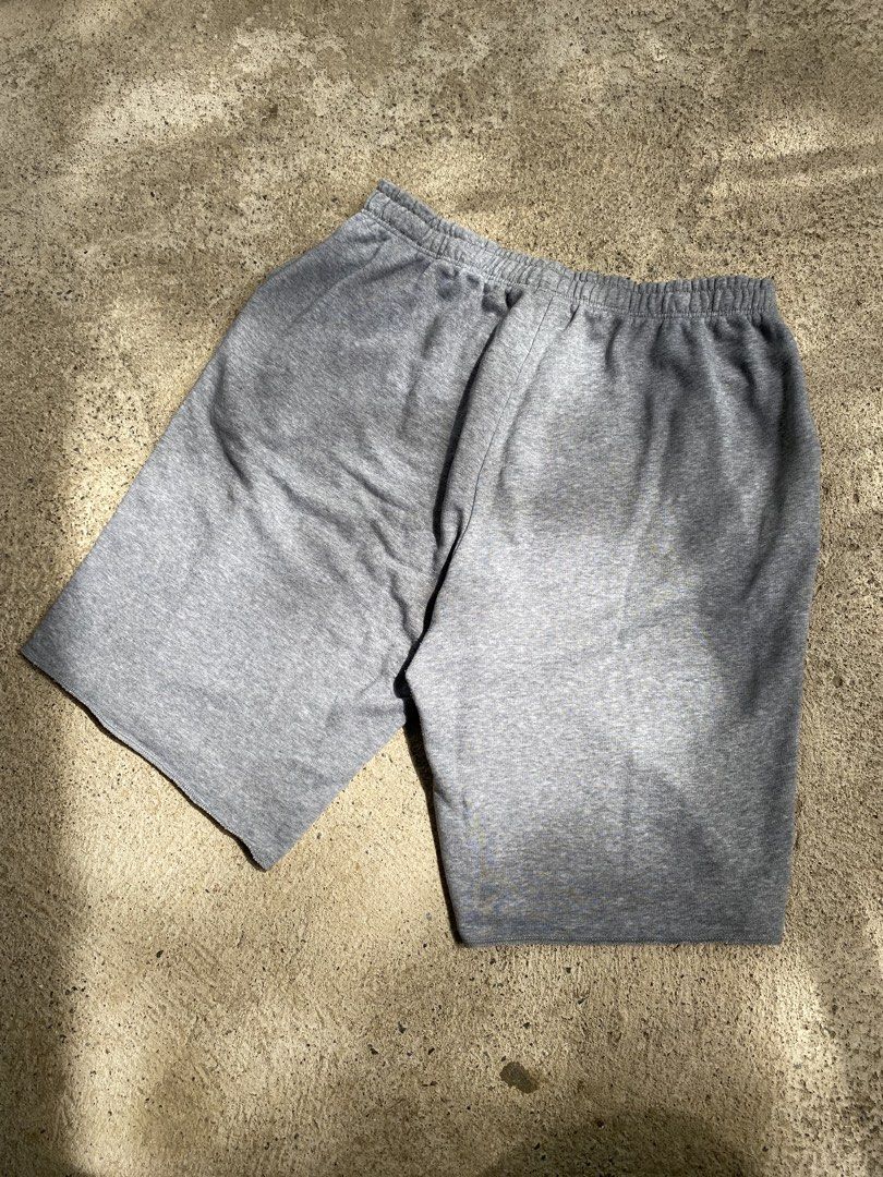 PUMA Heather Active Athletic Short (Category: Shorts) located in Bayombong. Submitted by fliptique (Listing ID 1457636872, Image 3). Description: PUMA Heather Active Athletic Short Excellent Condition Size : XL Waist : 32”-44” Inseam Length : 11” Leg Length : 22” Leg Opening : 13” Color Rate : 10 Issue : ❌❌❌ 650 + sf Nueva Vizcaya Loc Hit a message if interested .