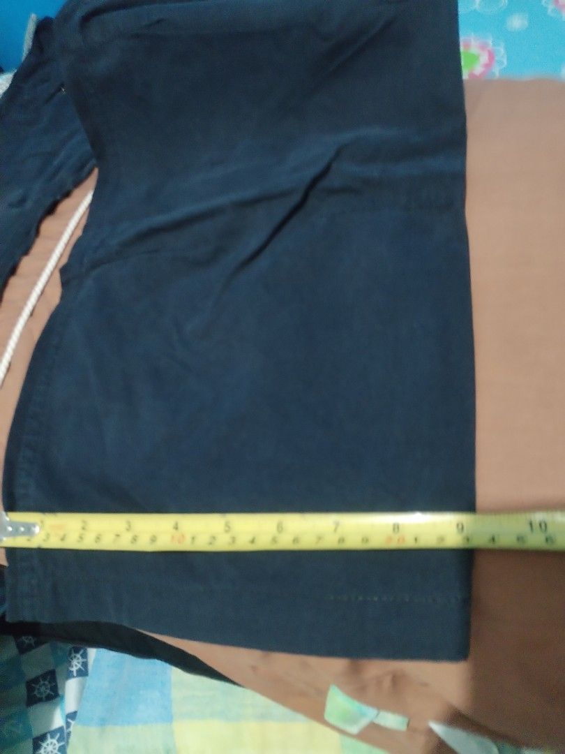 Quiksilver Cargo Pants Black (Category: Jeans) located in Manila. Submitted by solebrothers2826 (Listing ID 1457683785, Image 1). Description: - Navy blue Quiksilver cargo pants - Material: 70% Cotton, 30% Polyamide - Features multiple functional pockets - Ideal for everyday casual wear - Measurements: Waist 34, Length 38 inches Bought in HongKong Price slightly negotiable.