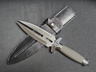 (Category: ) located in . Submitted by cliffordcollectibles (Listing ID 1457676108, Image 1). Description: .