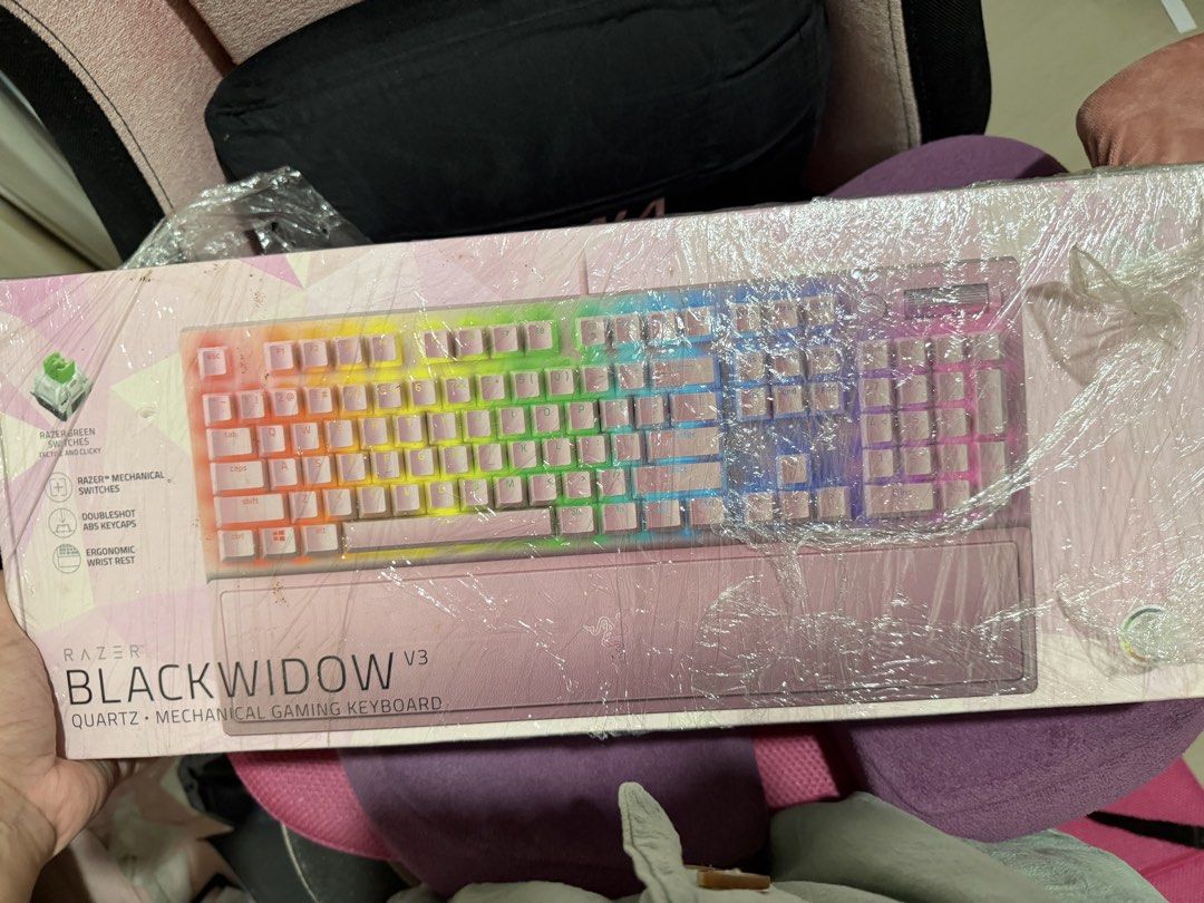 Razer Blackwidow V3 QUARTZ (Category: Computer Keyboard) located in Makati City. Submitted by declutterwithjuju (Listing ID 1457587399, Image 1). Description: Selling my razer keyboard 🥹 rfs switched to tenkeyless ₱2999 nalanb I posted this for ₱3700.