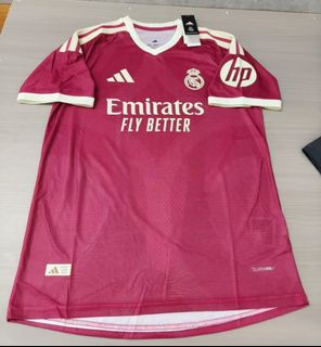(Category: ) located in . Submitted by calcio_sport_jersey (Listing ID 1457660040, Image 1). Description: .