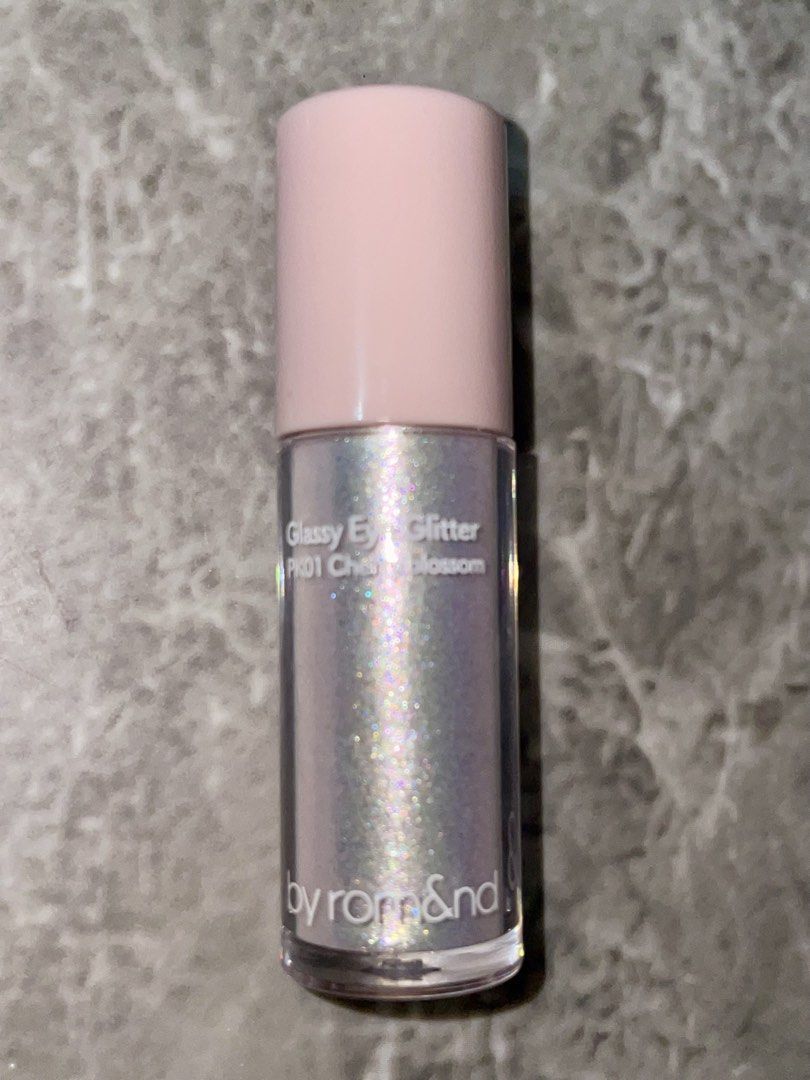 Romand Glitter Eyeshadow New (Category: Makeup) located in Rizal. Submitted by gentle.decluttering (Listing ID 1457626089, Image 1). Description: .