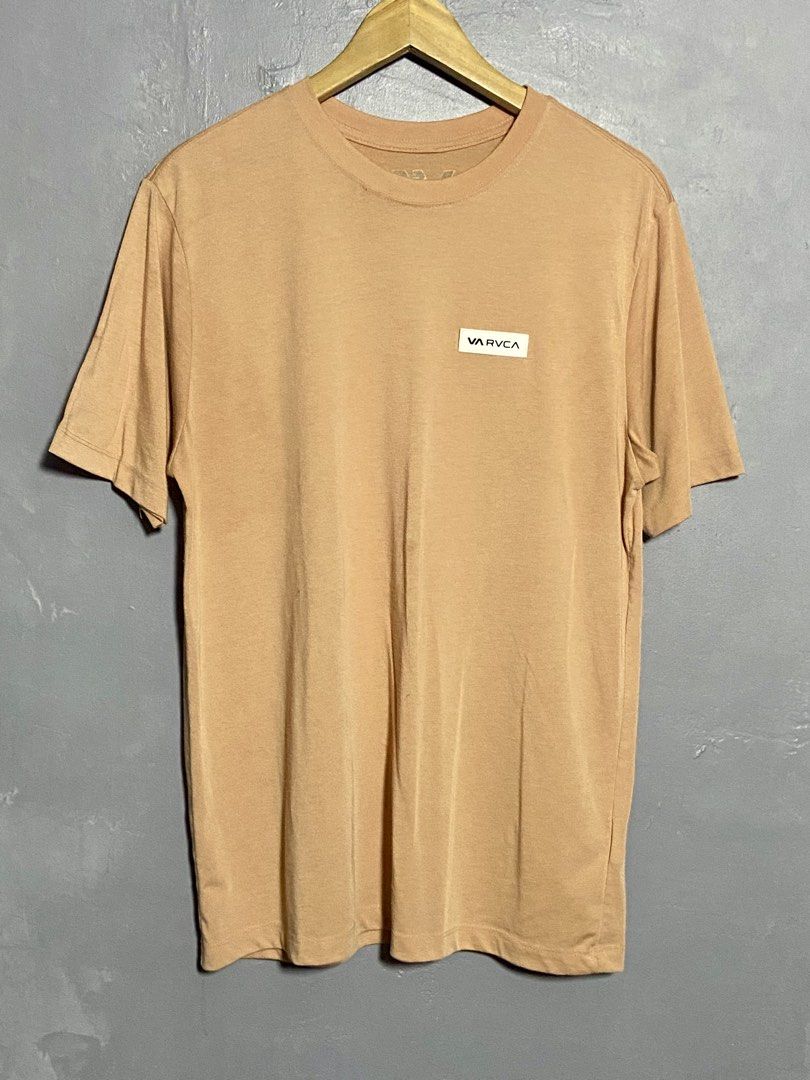 RVCA Sports Tee (Category: Activewear) located in Cabuyao City. Submitted by chukz_x (Listing ID 1457546676, Image 2). Description: RVCA Sports Tee Size : Medium Dimes : 21W 28L Condition : Excellent Issue : None Price : 350 📍READY TO WEAR 📍Cabuyao Laguna.