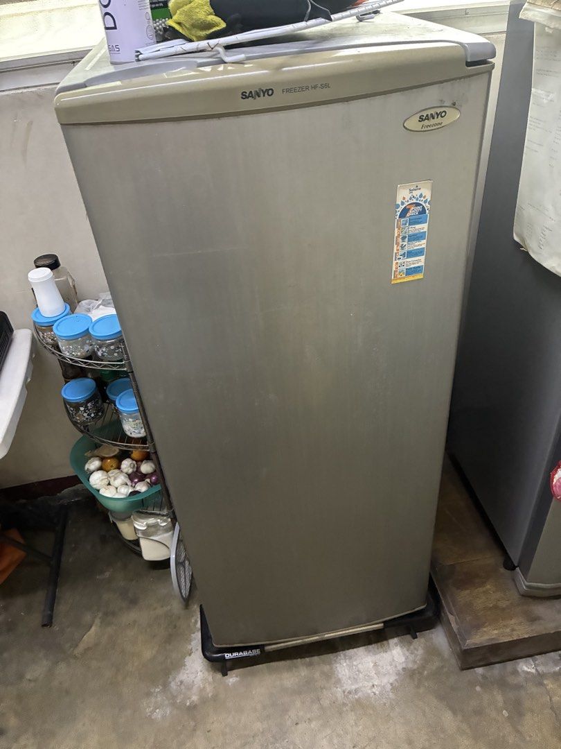 Sanyo Freezer HF-S6L Refrigerator (Category: Refrigerators and Freezers) located in Manila. Submitted by ny5skhr4vb08531 (Listing ID 1457594442, Image 1). Description: - Sanyo Refrigerator, Model HF-S6L - Multiple shelves inside for ample storage - Door shelves for convenient organization - Ideal for keeping food and drinks perfectly chilled - In good working condition - Ready for its new home.