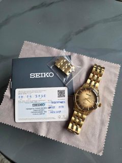 (Category: ) located in . Submitted by b-timepieces (Listing ID 1457596055, Image 1). Description: .