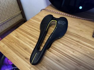 （分類：）位於 。 由 penusv 提交（商品編號 1457539114，圖片 1）。簡介： 。