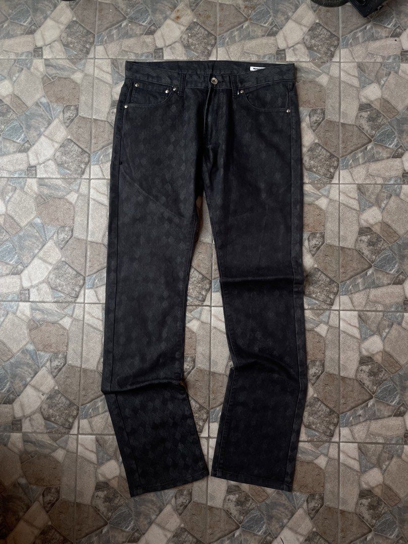 Semantic Design - Diamond Skinny Jeans (Category: Jeans) located in Imus. Submitted by damntithabit (Listing ID 1457631005, Image 1). Description: In great condition. Cool Japanese piece Waist: 32 in Length: 41 in Rise: 9.5 in Thigh: 11 in Knee: 7.5 in Opening: 7 in .