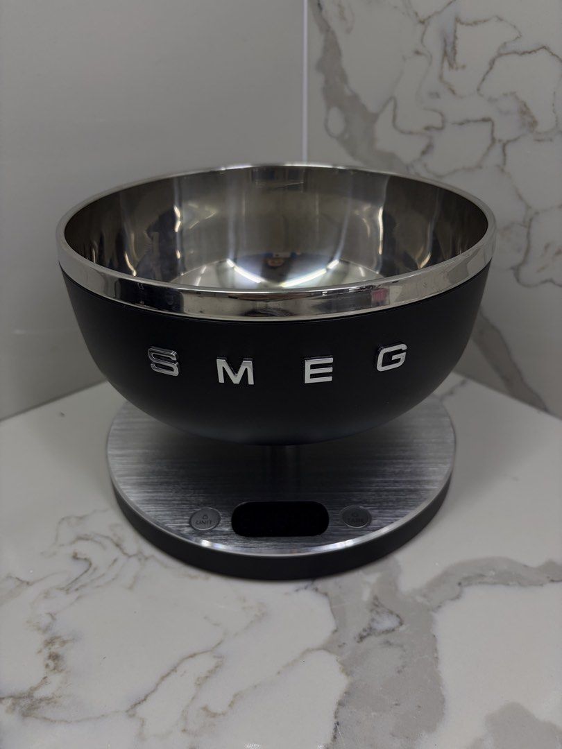 Smeg Digital Kitchen Scale (Category: Other Kitchenware & Tableware) located in Calamba. Submitted by sagemom (Listing ID 1457524629, Image 3). Description: Selling our well loved home appliances, furnitures etc. because we are moving to another country. All items are well loved and cared.🥹🤍.