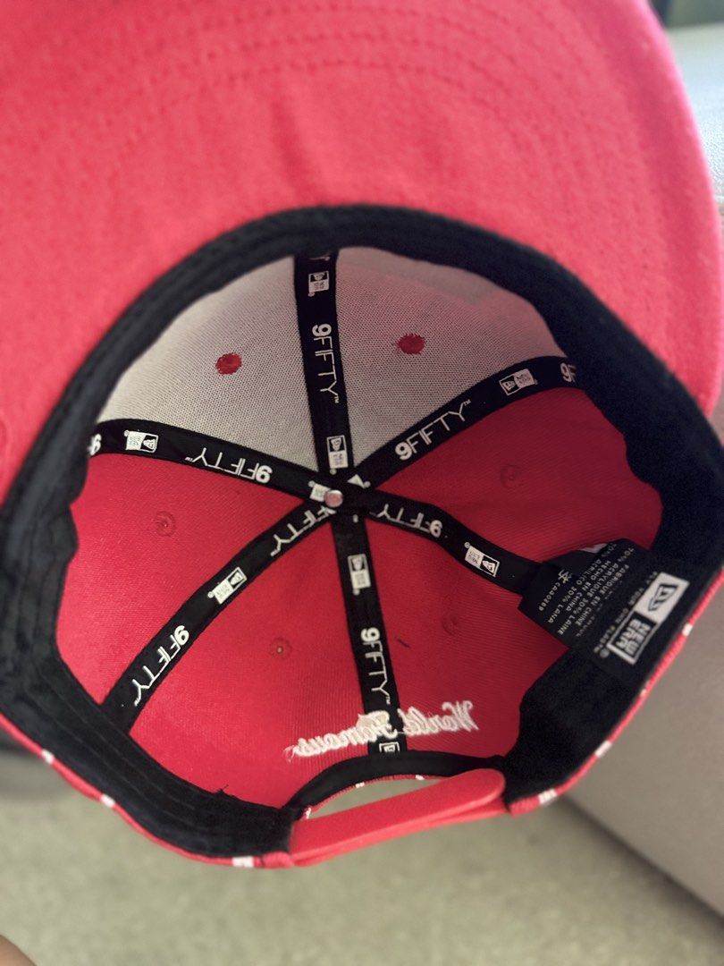 Snapback (Category: Cap & Hats) located in Shah Alam. Submitted by narza_preloved (Listing ID 1457587439, Image 3). Description: Berminat boleh roger2.Jangan segan.Baru tak pernah pakai.Ada sedikit kesan tapi tidak menjejaskan pemakaian (refer last pic) sebab simpan terlalu lama di almari. .