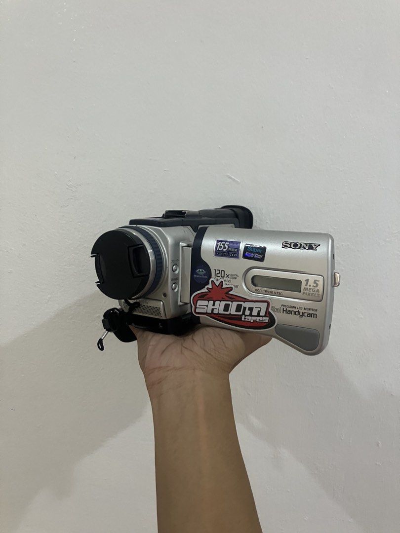 Sony Handycam DCR-TRV30 Digital mini dv (Category: Video Cameras) located in Pasig City. Submitted by findshyt (Listing ID 1457684682, Image 2). Description: - Sony Handycam DCR-TRV30 mini dv - Precision LCD Monitor - 120x Digital Zoom - 1.5 Mega Pixels - Ideal for capturing precious memories - Tested recording, capture flash flash only issue is view finder. but super linaw screen inclusions: bnew battery bnew charger used tape ₱10,000 pasig city