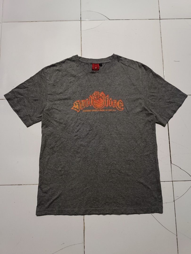 Spitfire Wheels T-Shirt XL Grey (Category: Tshirts & Polo Shirts ) located in Dumangas. Submitted by gray101 (Listing ID 1457659093, Image 1). Description: - Grey Spitfire Wheels T-shirt - Features classic Spitfire logo graphic on front - Size: XL - Made in USA - Ideal for casual wear.