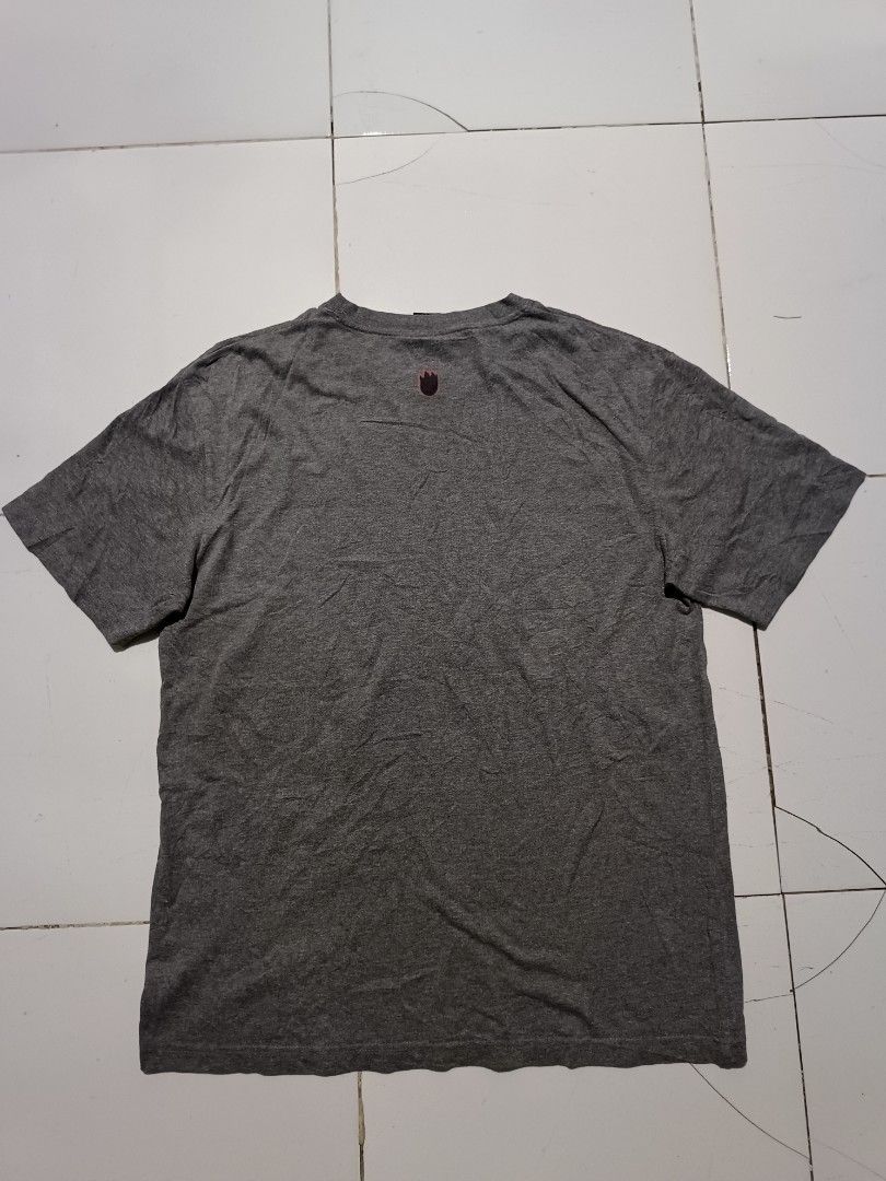 Spitfire Wheels T-Shirt XL Grey (Category: Tshirts & Polo Shirts ) located in Dumangas. Submitted by gray101 (Listing ID 1457659093, Image 3). Description: - Grey Spitfire Wheels T-shirt - Features classic Spitfire logo graphic on front - Size: XL - Made in USA - Ideal for casual wear.