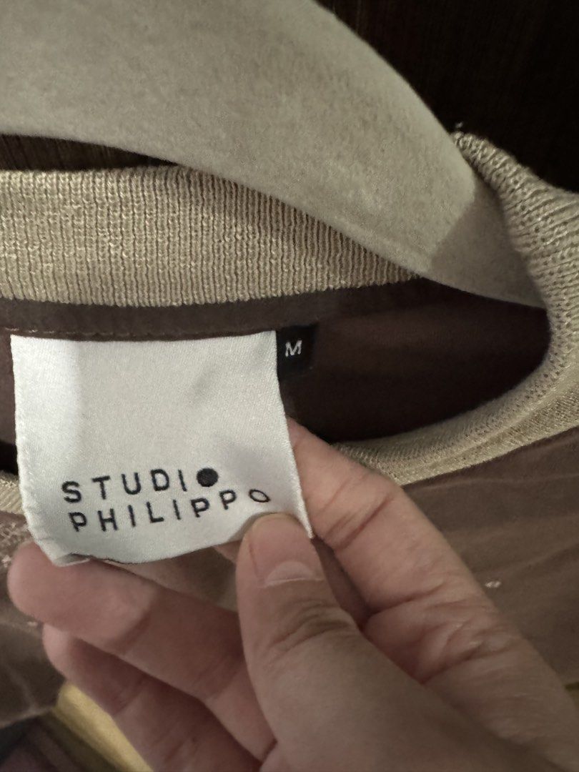 Studio Philippo Boxy Barong Tee (Category: Blouses) located in Quezon City. Submitted by ilovetoshop1234 (Listing ID 1457661075, Image 3). Description: Bought in Artefino. Used once only. .