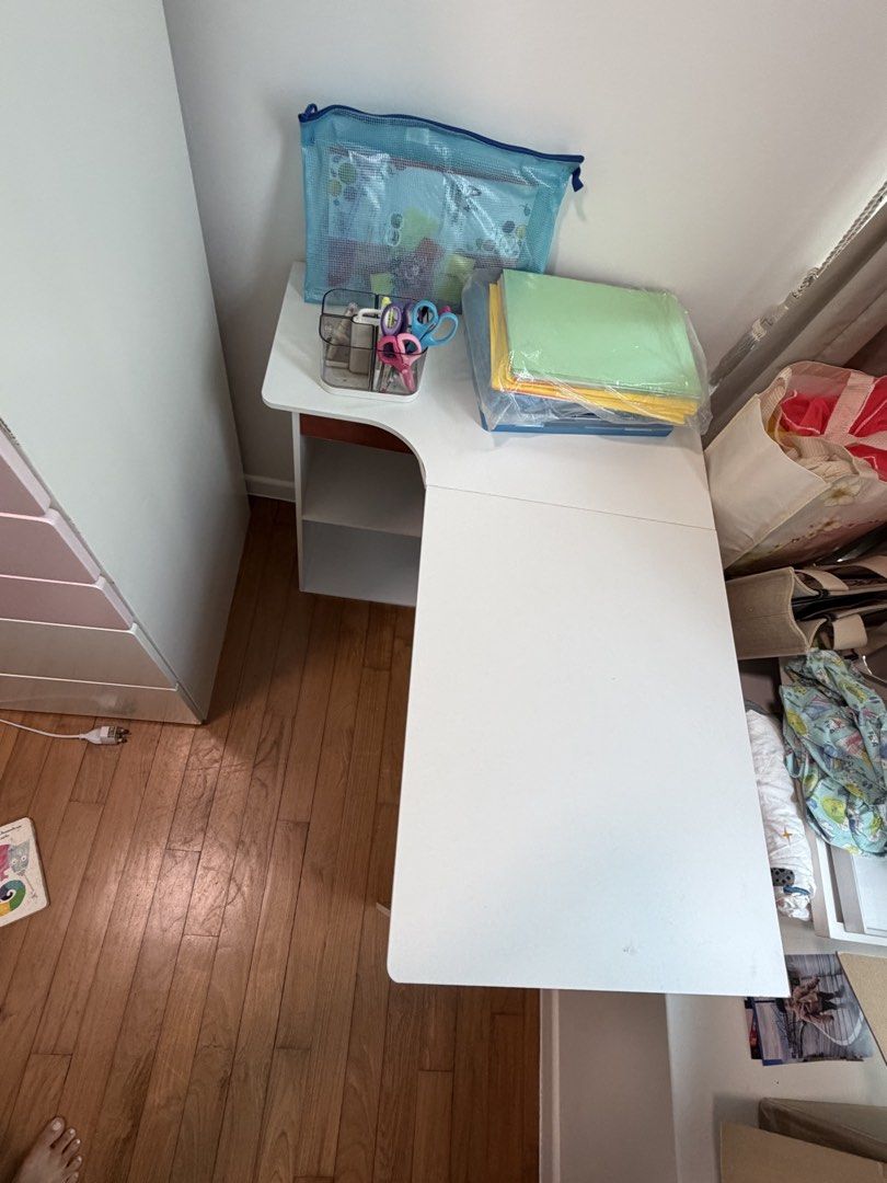 Study table (Category: Tables & Sets) located in Singapore. Submitted by shopohmeh (Listing ID 1457547734, Image 3). Description: Brand new & fixed but doesn’t quite fit room so selling it brand new.