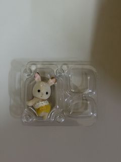 (Category: ) located in . Submitted by ai.thrift (Listing ID 1457622134, Image 1). Description: .