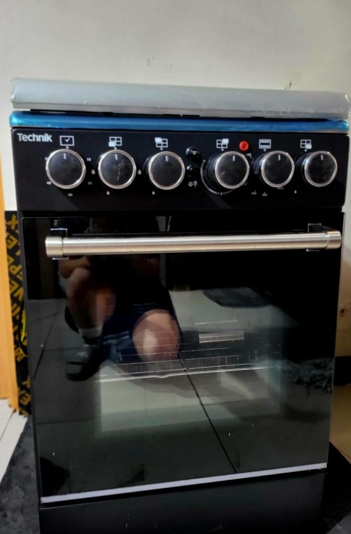 Tecnogas Technik Cooking Range TFG-5531 CRVMBC (Category: Cookers) located in Quezon City. Submitted by toscabeybi (Listing ID 1457575217, Image 2). Description: - Tecnogas Technik Cooking Range - Model: TFG-5531 CRVMBC - Features: 4 Gas Burners + 1 Electric Hot Plate - Includes Oven - Unit Dimensions: 50cm (W) x 55cm (D) x 85cm (H) - Made in PRC brand new. removed from box for picture taking purposes never been used rfs: won in a raffle and will