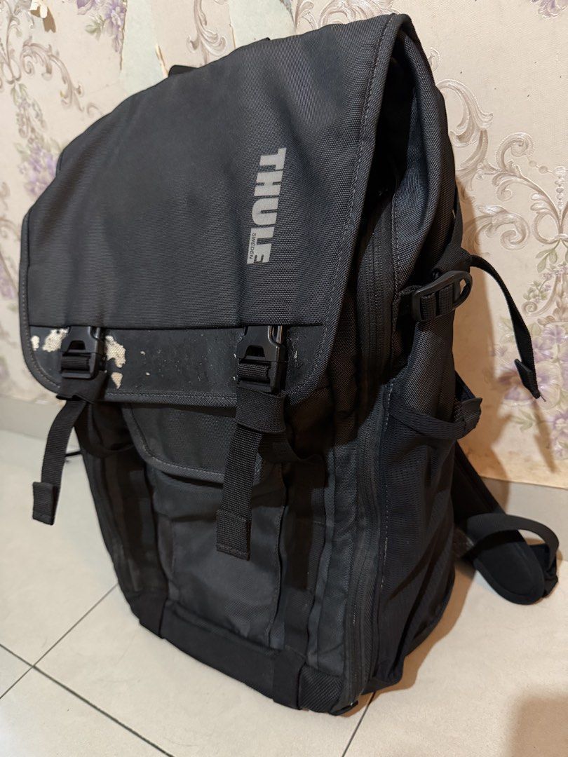Thule Backpack (Category: Backpacks) located in Rawang. Submitted by aimanafif00 (Listing ID 1457649521, Image 3). Description: Condition 8/10 RM160(dfod) delivery fee on delivery✅ ‼️ RUJUK GAMBAR SEBELUM MEMBELI‼️ ‼️KONDISI RUJUK GAMBAR ‼️ SEBARANG SOALAN BOLEH PM TEPI✅ REFUND✅ (atas sebab munasabah) Once post out not responsible of any issue.