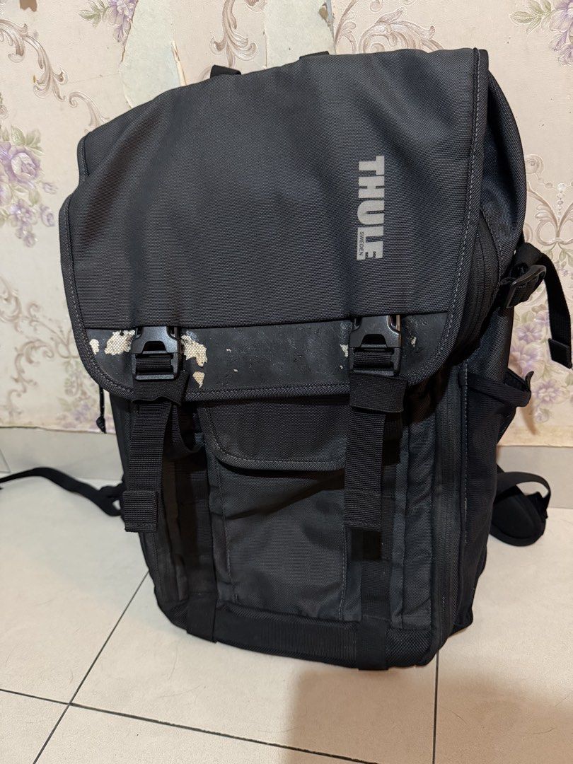 Thule Backpack (Category: Backpacks) located in Rawang. Submitted by aimanafif00 (Listing ID 1457649521, Image 1). Description: Condition 8/10 RM160(dfod) delivery fee on delivery✅ ‼️ RUJUK GAMBAR SEBELUM MEMBELI‼️ ‼️KONDISI RUJUK GAMBAR ‼️ SEBARANG SOALAN BOLEH PM TEPI✅ REFUND✅ (atas sebab munasabah) Once post out not responsible of any issue.