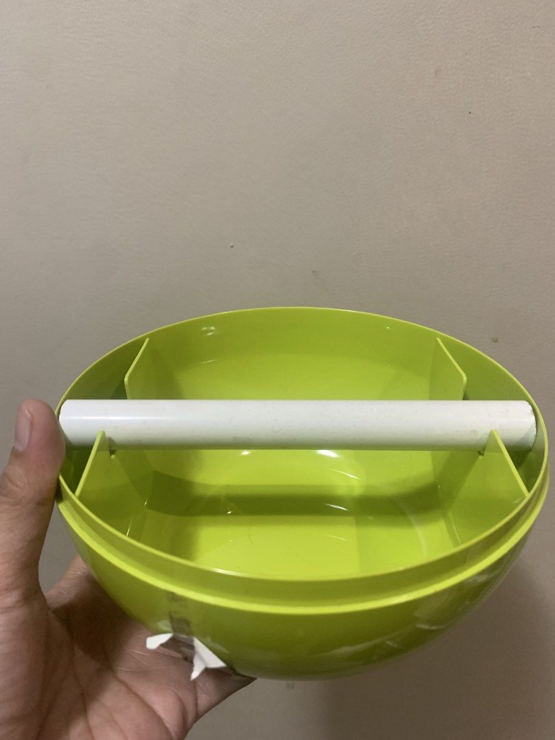 tissue holder (Category: Bathroom & Kitchen Fixtures) located in Pasay City. Submitted by mjshopaholic (Listing ID 1457613423, Image 2). Description: good as new rfs: bawas gamit.