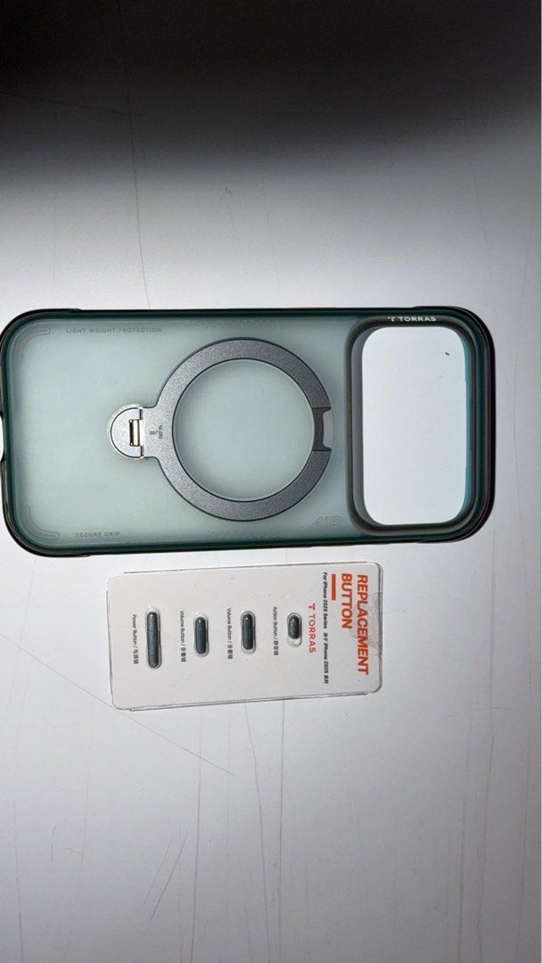 17 pro (Category: Cases & Sleeves) located in Singapore. Submitted by momo5496 (Listing ID 1457578430, Image 2). Description: $20 $10 $25 $10 $15 $5.