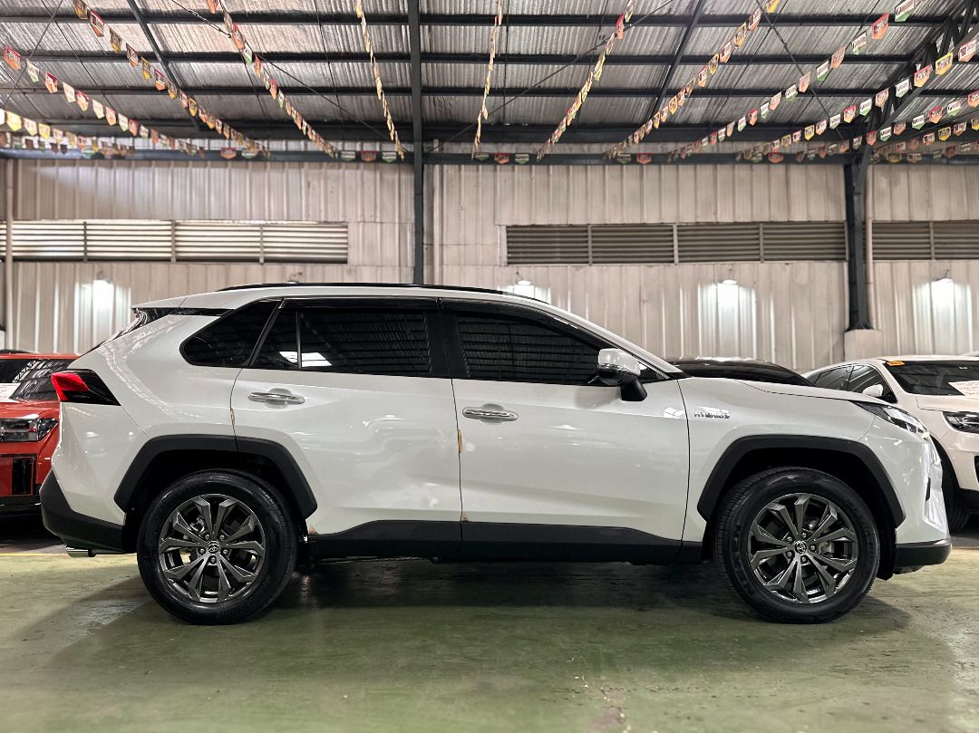 Toyota Rav4 2.5 LTD HEV CVT Auto (Category: Used Cars) located in Marikina City. Submitted by kotsenetworkgilfernando (Listing ID 1457554317, Image 3). Description: 2023 Toyota Rav4 2.5 LTD HEV CVT 💯% Not Flooded (Money-back guarantee) 🔥7,xxx Mileage only (Untampered) and in Brand-new Condition🔥 ✅Ending Plate: 1 (Coding Exempt) ✅Free Transfer of ownership 🅿️Price: 1,798,000 (negotiable upon viewing) 📞 09215913865 ✳️ e-CVT (Electronic Continu