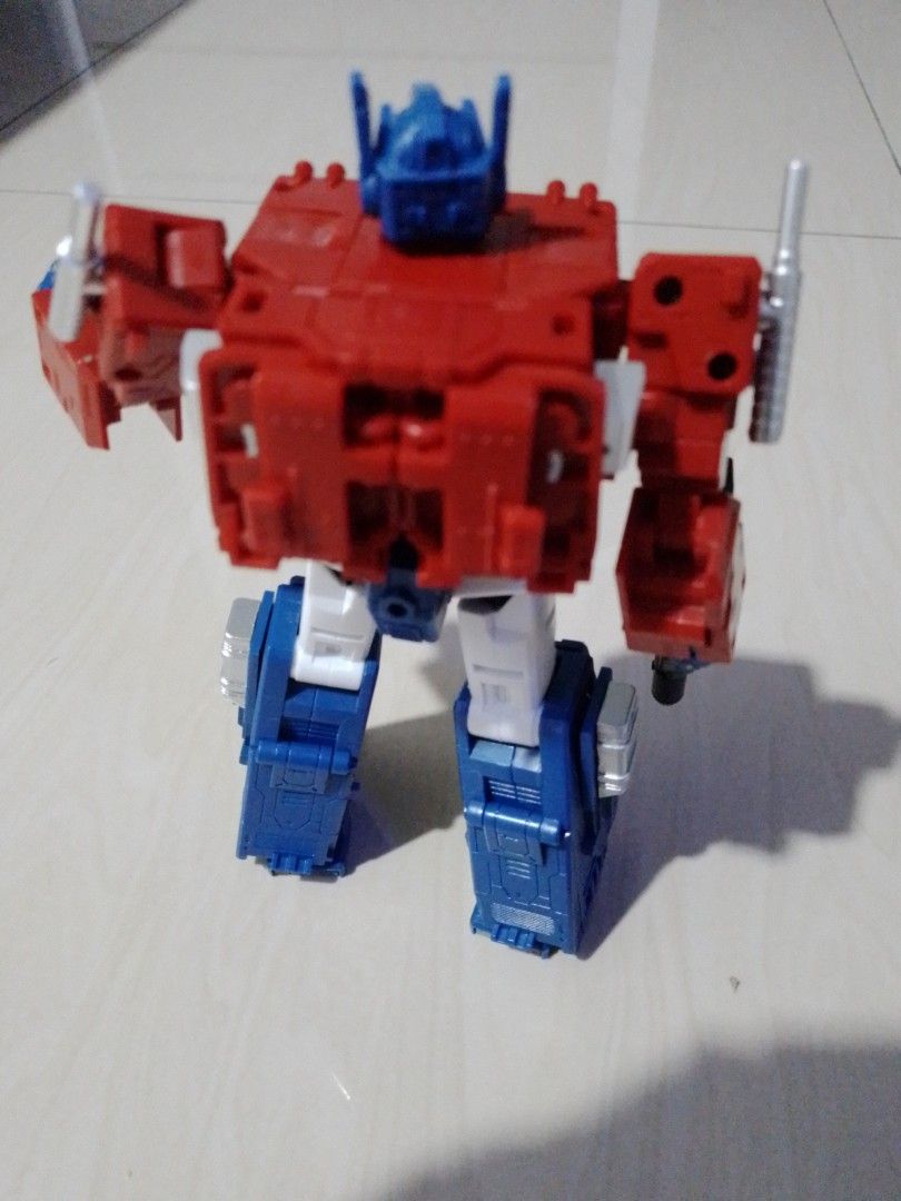 Transformers (Category: Action & Battle Toys) located in Kuala Lumpur. Submitted by tankoklai851348 (Listing ID 1457650572, Image 2). Description: ko ss86 AS 09 no box this optimus prime and weapon only.