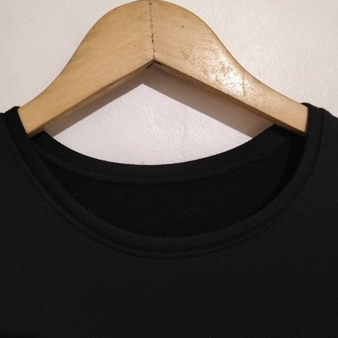 Uniqlo heattech ultrawarm S (Category: Longsleeves) located in Subic. Submitted by petitecorner22 (Listing ID 1457529296, Image 2). Description: .