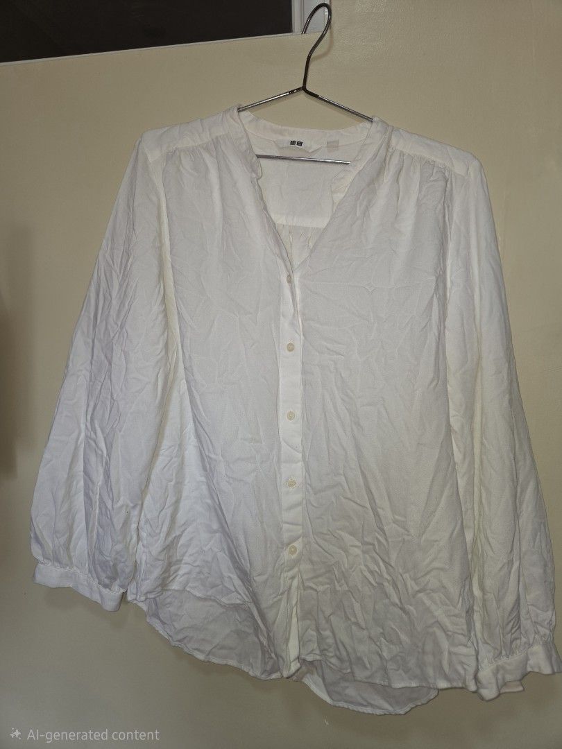 Uniqlo rayon gathered blouse (Category: Blouses) located in Manila. Submitted by declutterwtly (Listing ID 1457605786, Image 2). Description: Uniqlo Rayon Gathered Blouse -large in tag -white -perfect for office wear.