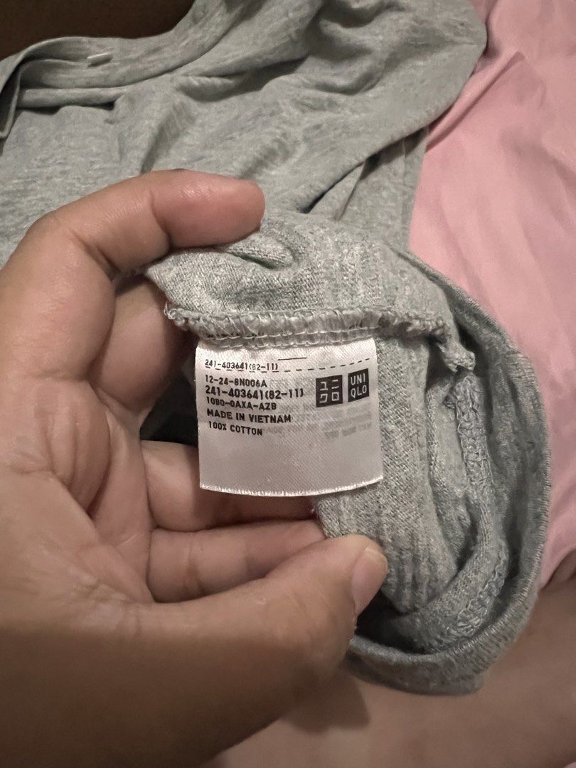 Uniqlo Slub Short Sleeve (Category: Others Tops) located in Manila. Submitted by jovalbarez (Listing ID 1457668518, Image 2). Description: RFS: Didn’t like color gray very much. Worn only 3 or 4 times then nakatago na lang. Size: M Color: Gray Shoulder: 22 inch Width: 20 inch Length: 25 inch.