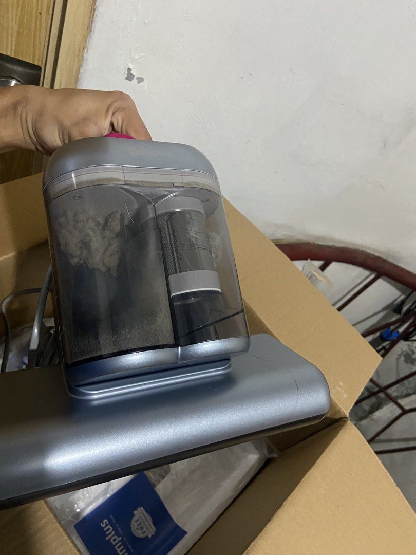 Vacuum (Category: Cleaning Tools & Supplies) located in Caloocan City. Submitted by zeonical2131 (Listing ID 1457698186, Image 3). Description: -One time use only -Wrong ordered online -Good as brand new -No Issue Im sure about it .